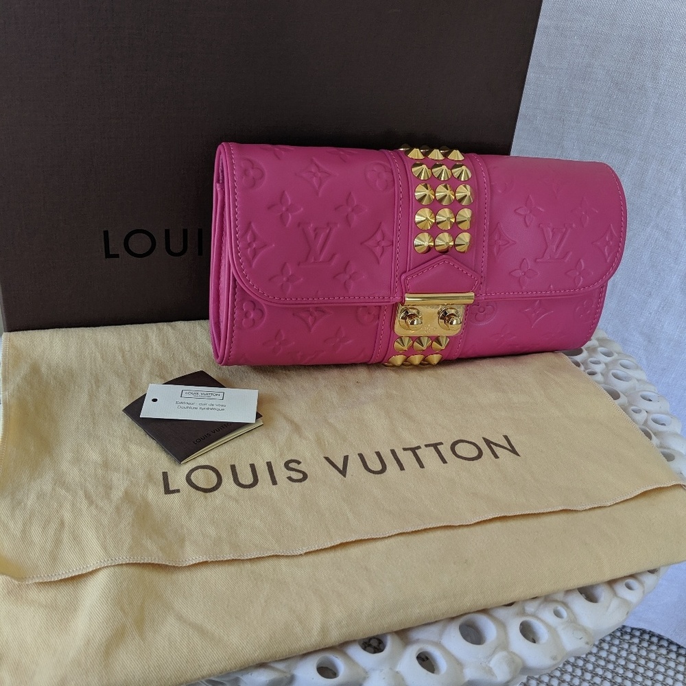 Pink studded Louis Vuitton clutch - small - Picture 3 of 8